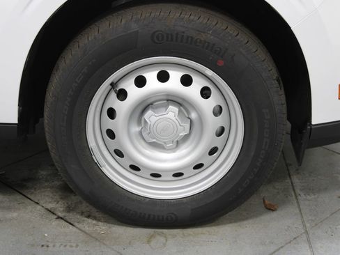 New 2025 Ford Maverick XL image 12