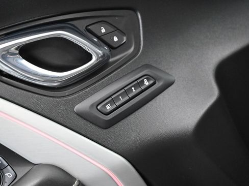 Used 2016 Chevrolet Camaro SS RWD image 19