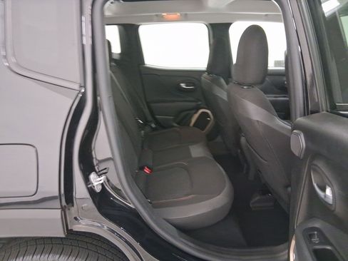 Used 2016 Jeep Renegade 75th Anniversary image 31