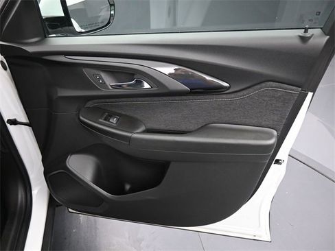 Used 2022 Chevrolet TrailBlazer ACTIV image 9