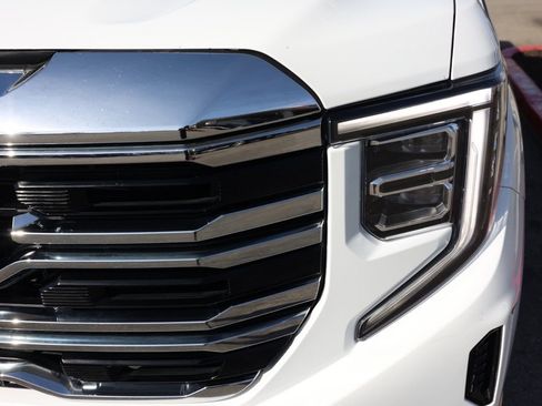 Used 2024 GMC Sierra 1500 SLT image 10