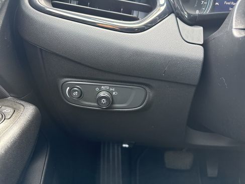 Used 2023 Chevrolet Equinox RS w/ RS Leather Package image 39