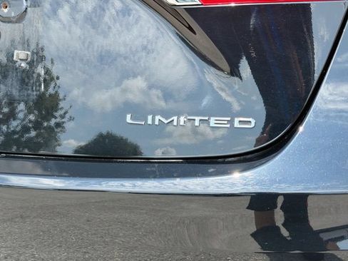 Used 2016 Toyota Avalon Limited FWD image 45