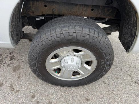 Used 2018 RAM 3500 Tradesman w/ Power & Remote Entry Group image 27