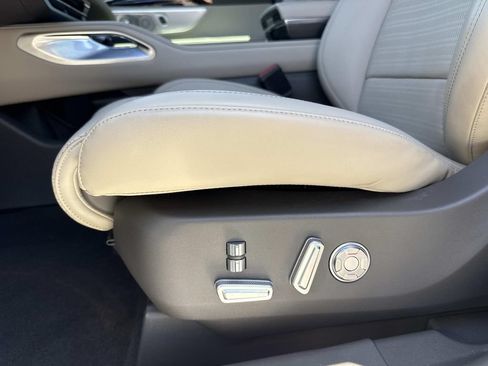 Certified 2025 Lincoln Nautilus Reserve AWD/4WD image 20