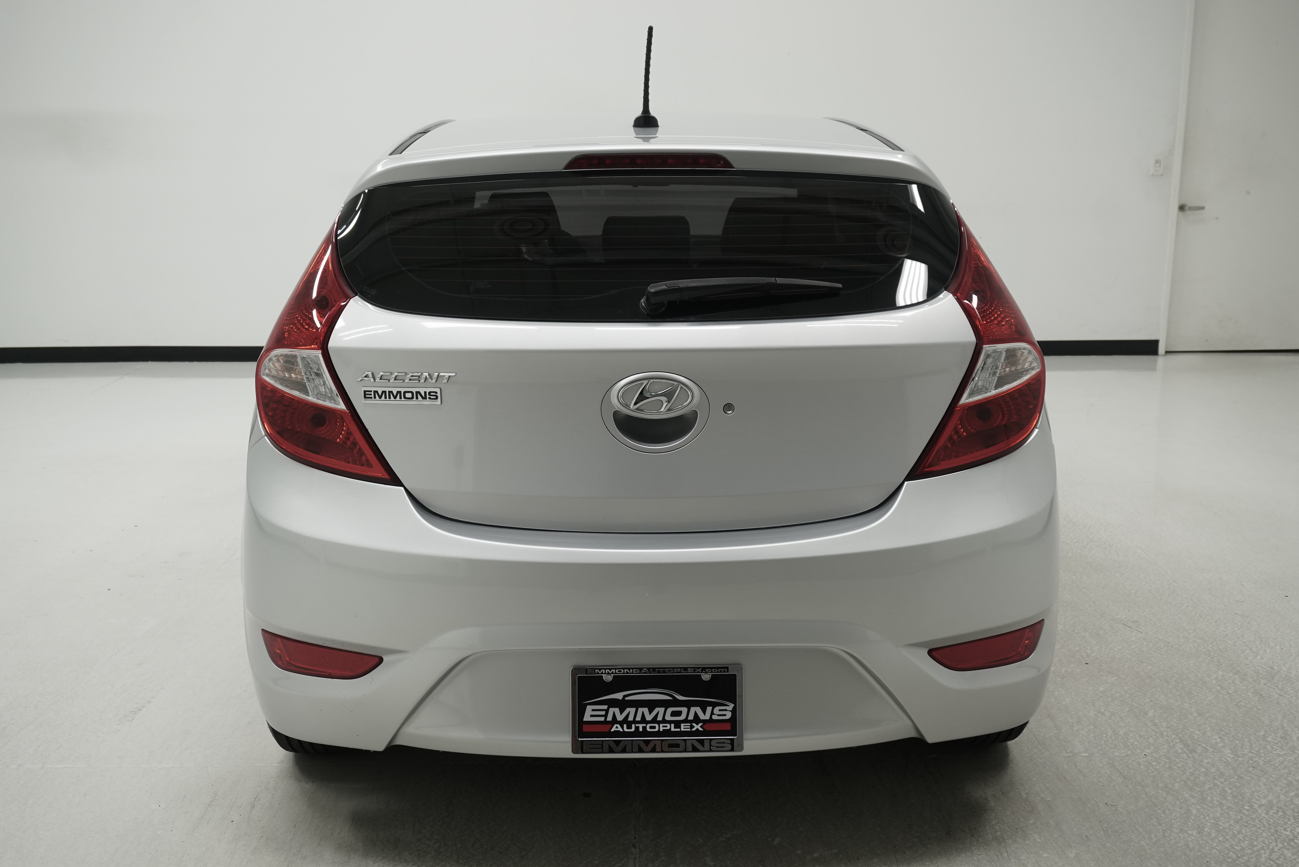 Used 2017 Hyundai Accent SE FWD image 5