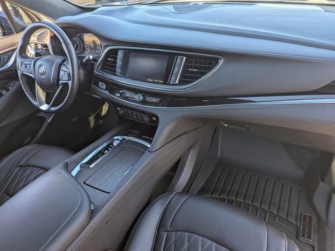 Used 2022 Buick Enclave Avenir w/ Avenir Technology Package image 13