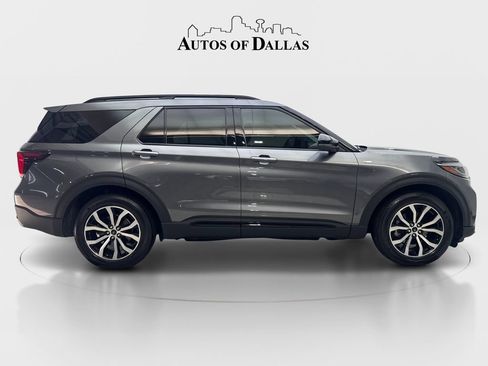 Used 2025 Ford Explorer ST-Line w/ Premium Package RWD image 10