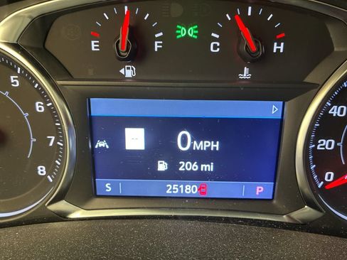 Used 2023 GMC Terrain SLT w/ Infotainment Package II AWD/4WD image 17