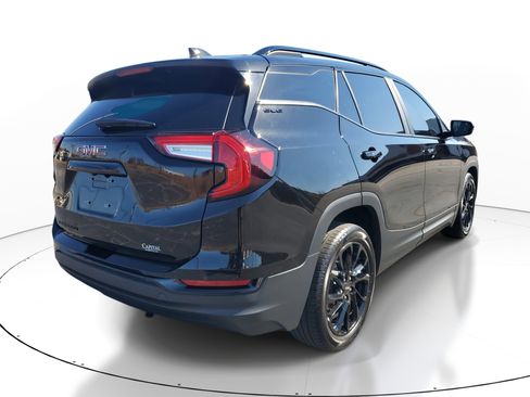 Used 2023 GMC Terrain SLE w/ Driver Convenience Package image 3