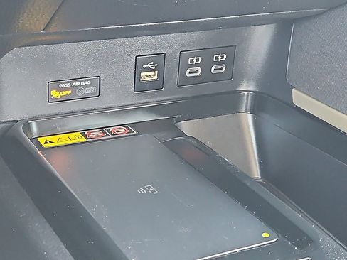 Used 2025 Toyota Camry LE FWD image 17
