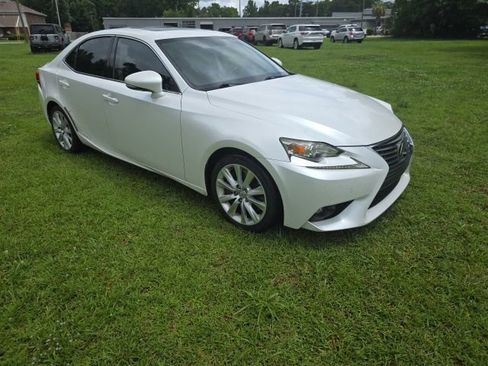 Used 2016 Lexus IS 200t RWD image 10