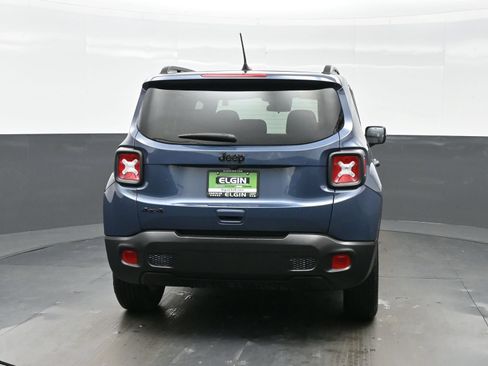 Used 2023 Jeep Renegade Latitude AWD/4WD image 7