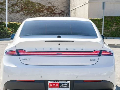 Used 2019 Lincoln MKZ Reserve FWD image 6