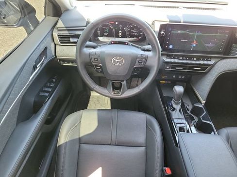 Used 2026 Toyota Camry XLE w/ Premium Plus Package FWD image 18