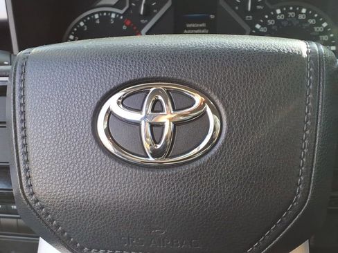 Used 2022 Toyota Tundra SR5 w/ TRD Off-Road Package image 11