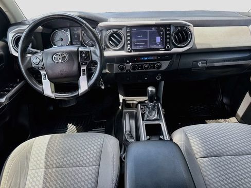 Used 2021 Toyota Tacoma TRD Sport AWD/4WD image 23