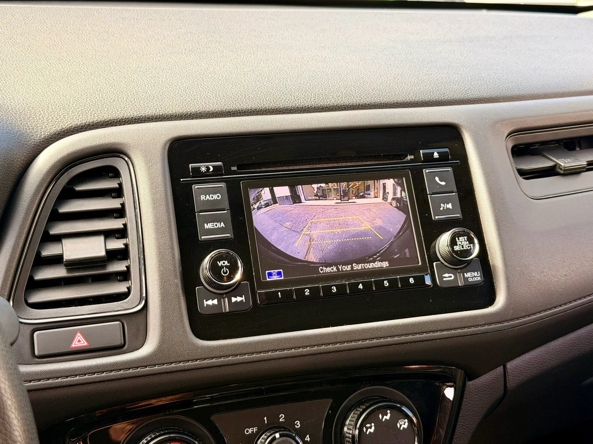 Used 2019 Honda HR-V LX image 17