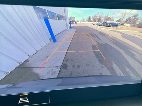 Certified 2023 GMC Acadia AT4 w/ Preferred Package image 18