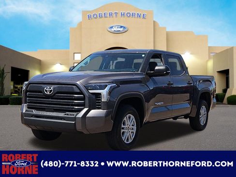 Used 2023 Toyota Tundra SR5 w/ SR5 Convenience Package AWD/4WD image 1