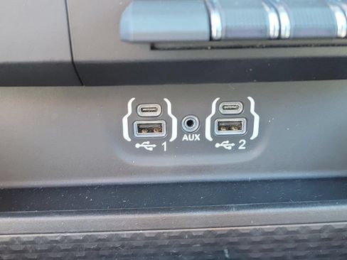 Used 2023 RAM 1500 Laramie AWD/4WD image 28