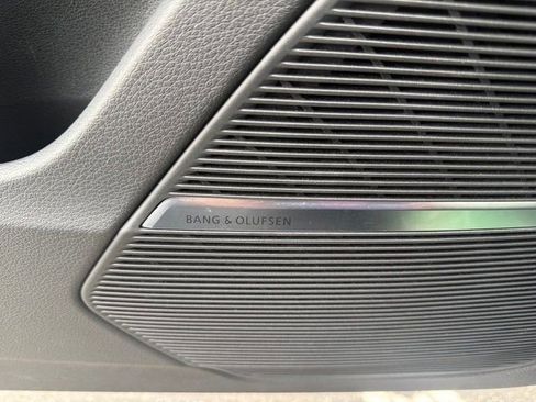 Used 2023 Audi Q8 Premium Plus w/ Premium Plus Package image 12