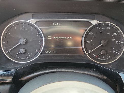 Used 2024 Nissan Pathfinder SV FWD image 10
