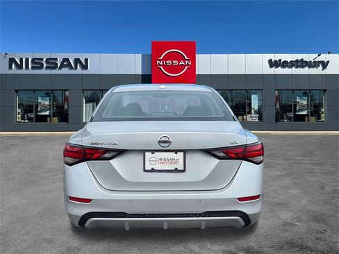 Used 2020 Nissan Sentra SV image 5