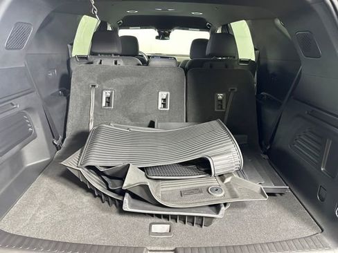 Used 2024 Chevrolet Traverse LT w/ Trailering Package image 24