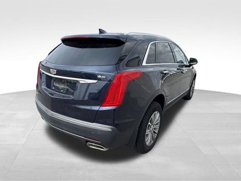 Used 2017 Cadillac XT5 Luxury w/ Driver Awareness Package AWD/4WD image 8