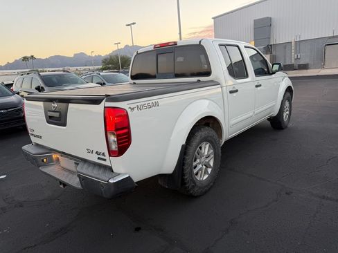 Used 2017 Nissan Frontier SV w/ SV Value Truck Package AWD/4WD image 6