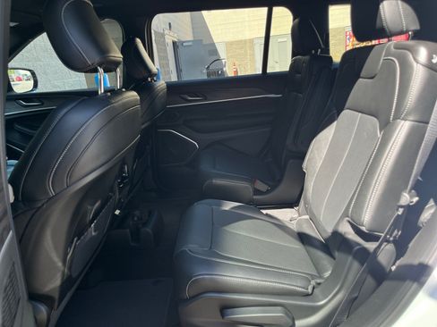 New 2026 Jeep Grand Cherokee L Limited AWD/4WD image 25