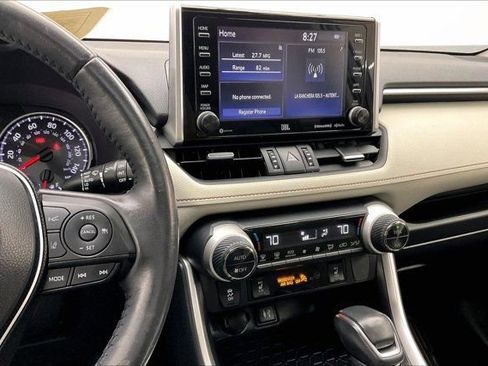 Used 2019 Toyota RAV4 XLE Premium w/ Cold Weather Package FWD image 5