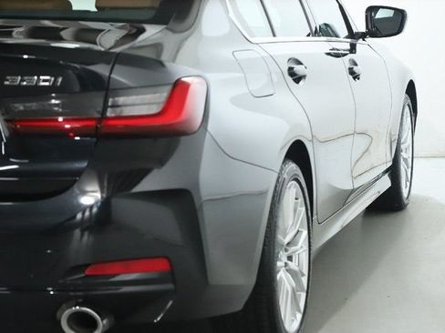 Used 2023 BMW 330i xDrive Sedan w/ Premium Package AWD/4WD image 46