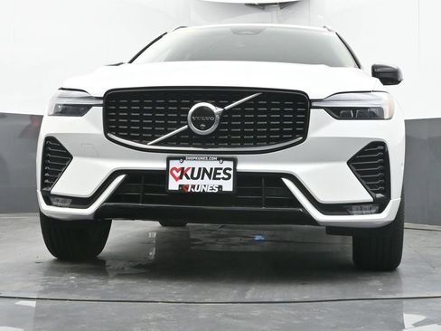 Used 2025 Volvo XC60 B5 Plus AWD/4WD image 47