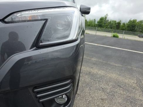 Used 2023 Subaru Forester Limited AWD/4WD image 27