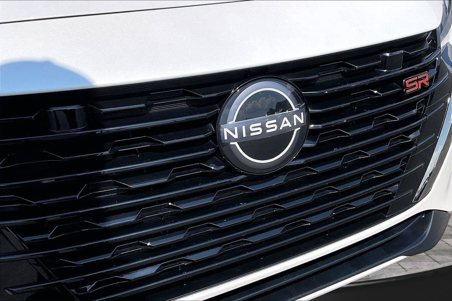 Certified 2025 Nissan Sentra SR FWD image 28