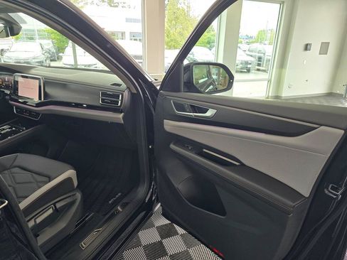 New 2026 Volkswagen Atlas Peak Edition AWD/4WD image 38