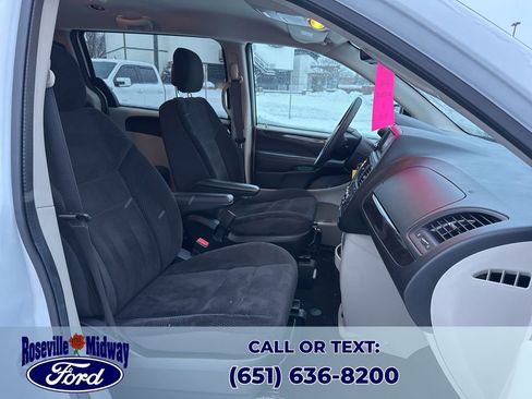 Used 2019 Dodge Grand Caravan SE image 29