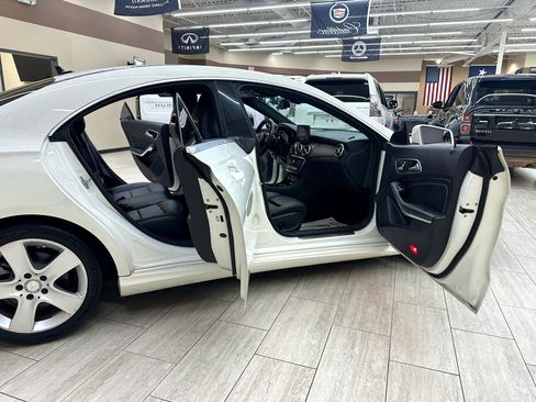 Used 2017 Mercedes-Benz CLA 250 4MATIC image 11