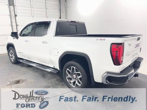 Used 2023 GMC Sierra 1500 SLT w/ SLT Premium Plus Package image 4