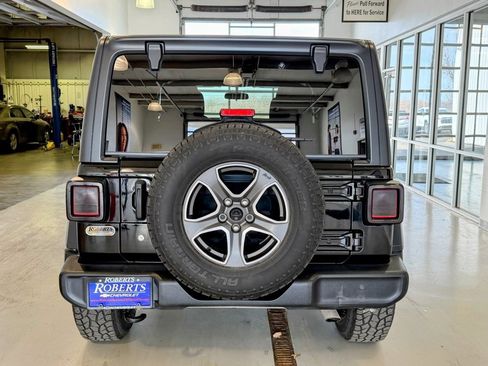 Used 2018 Jeep Wrangler Unlimited Sport S image 4