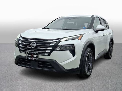 Used 2024 Nissan Rogue SV FWD image 1