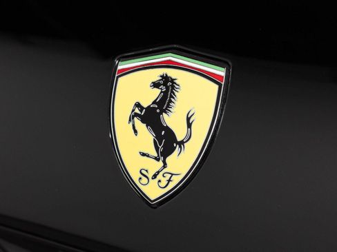 Used 2010 Ferrari California RWD image 26