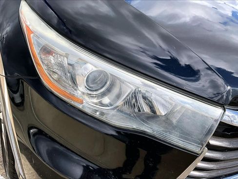 Used 2015 Toyota Highlander Limited Platinum image 28