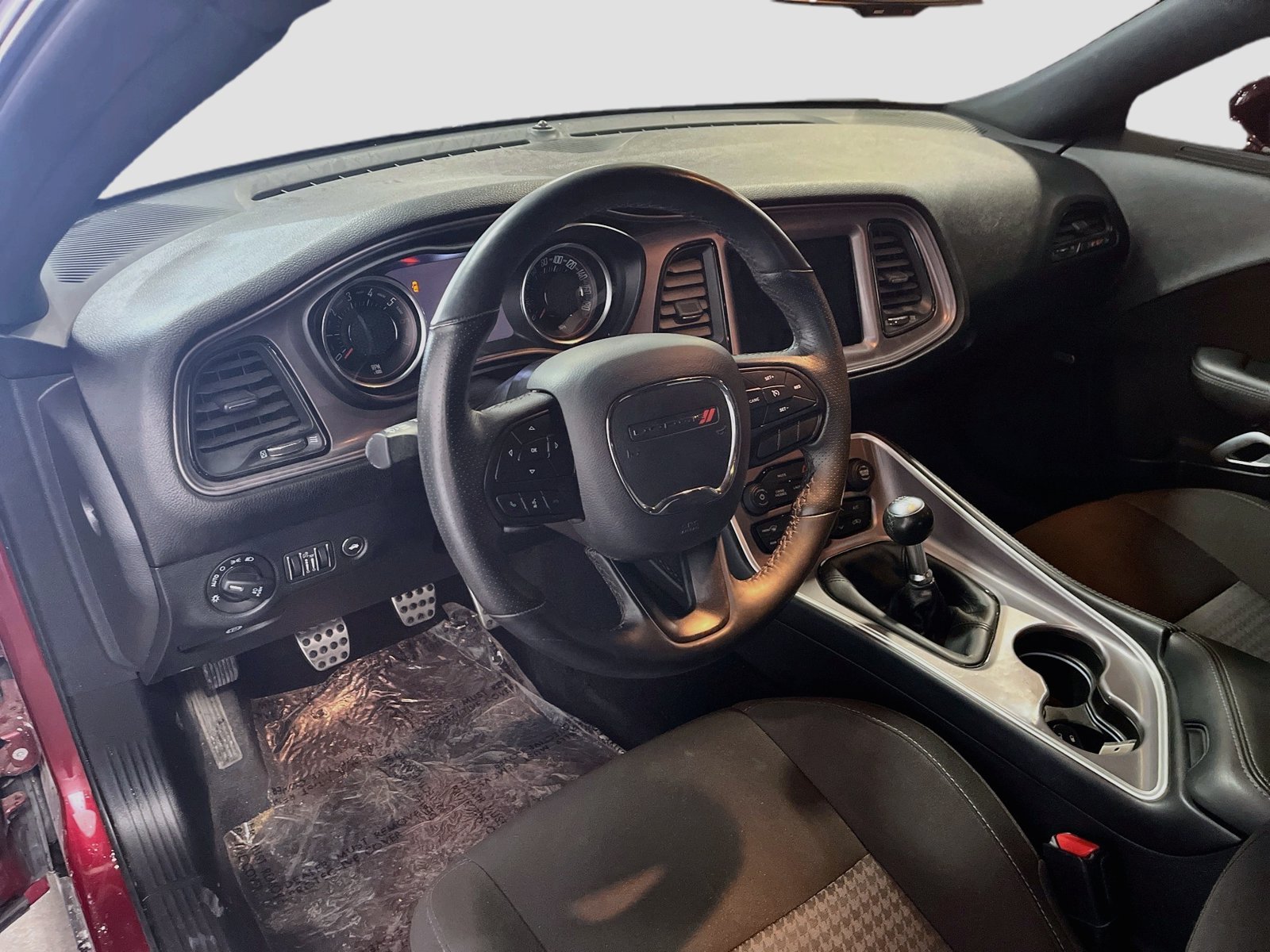 Used 2022 Dodge Challenger R/T Scat Pack RWD image 9