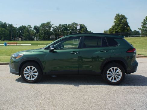 Used 2026 Toyota Corolla Cross LE FWD image 12