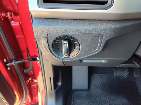 Used 2020 Volkswagen Atlas Cross Sport SE image 14