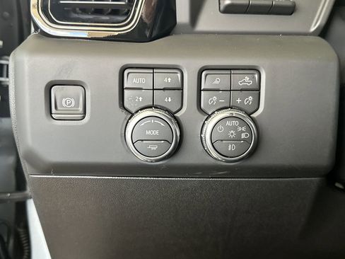 New 2026 GMC Sierra 2500 AT4 w/ AT4 Premium Plus Package image 19