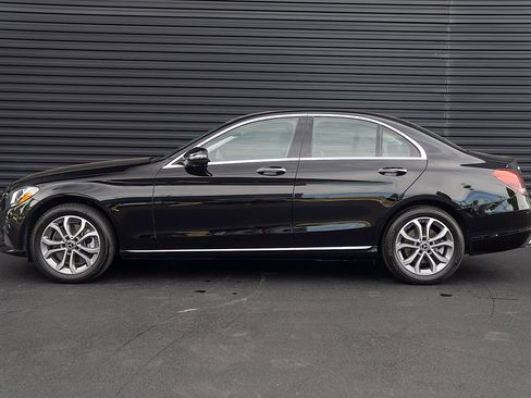 Used 2017 Mercedes-Benz C 300 4MATIC Sedan image 2
